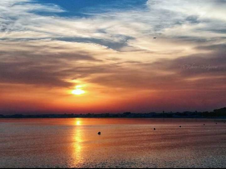 Acquazzurra affittacamere Torre Lapillo Esterno foto